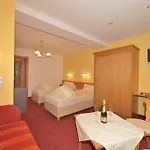 Garni Viktoria Hotel 3*