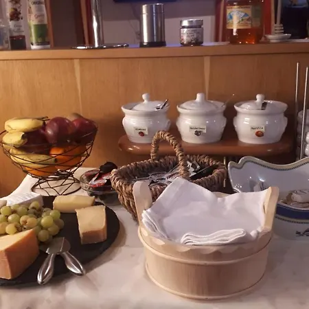 Garni Viktoria ホテル