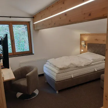 ホテル Garni Viktoria 3*